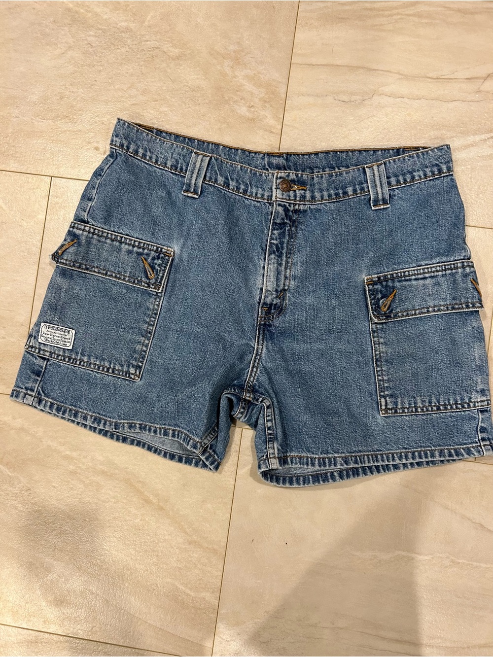 Levi's Women's Denim Cargo jean shorts size 16 BLACK TAB VINTAGE